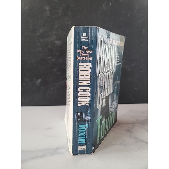 Toxin by Robin Cook (1999, Mass Market, Reprint) - Picture 10 of 10